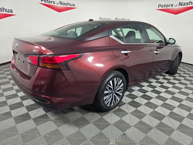 Used 2024 Red Nissan 2.5 SV image 31