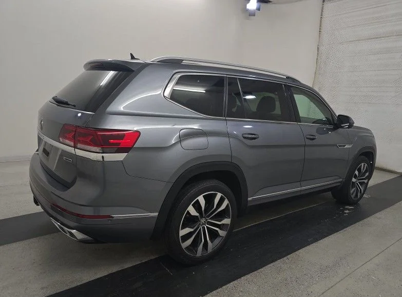 Used 2022 Gray Volkswagen 3.6L V6 SEL Premium R-Line image 2