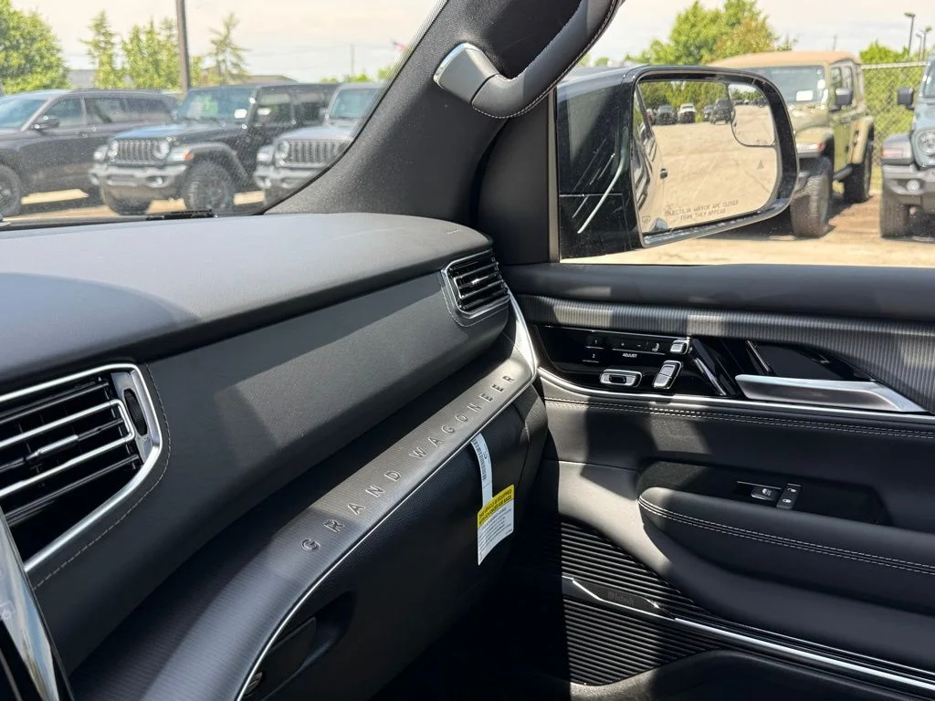 New 2026 High Gloss Black Exterior Paint Jeep Summit Obsidian image 20