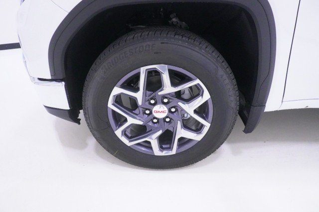 New 2026 Summit White GMC SLE image 10