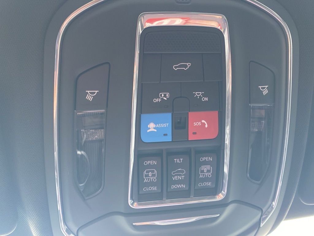 Used 2024 Gray Jeep Limited image 36