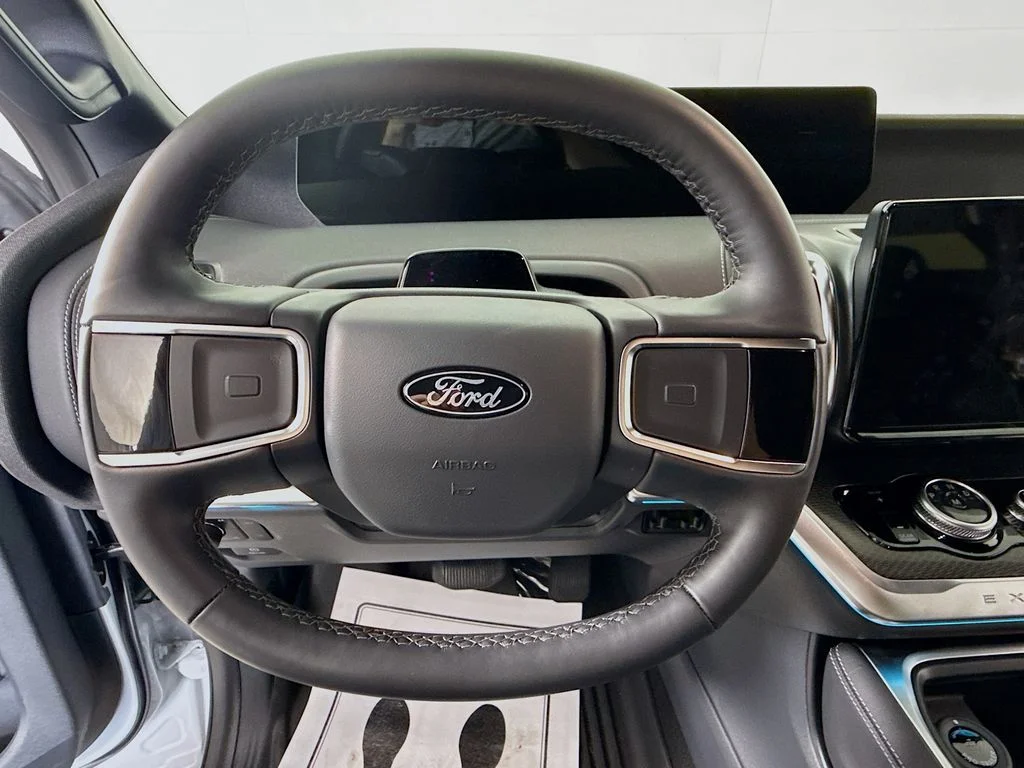 New 2026 Space Silver Metallic Ford MAX Platinum® image 11