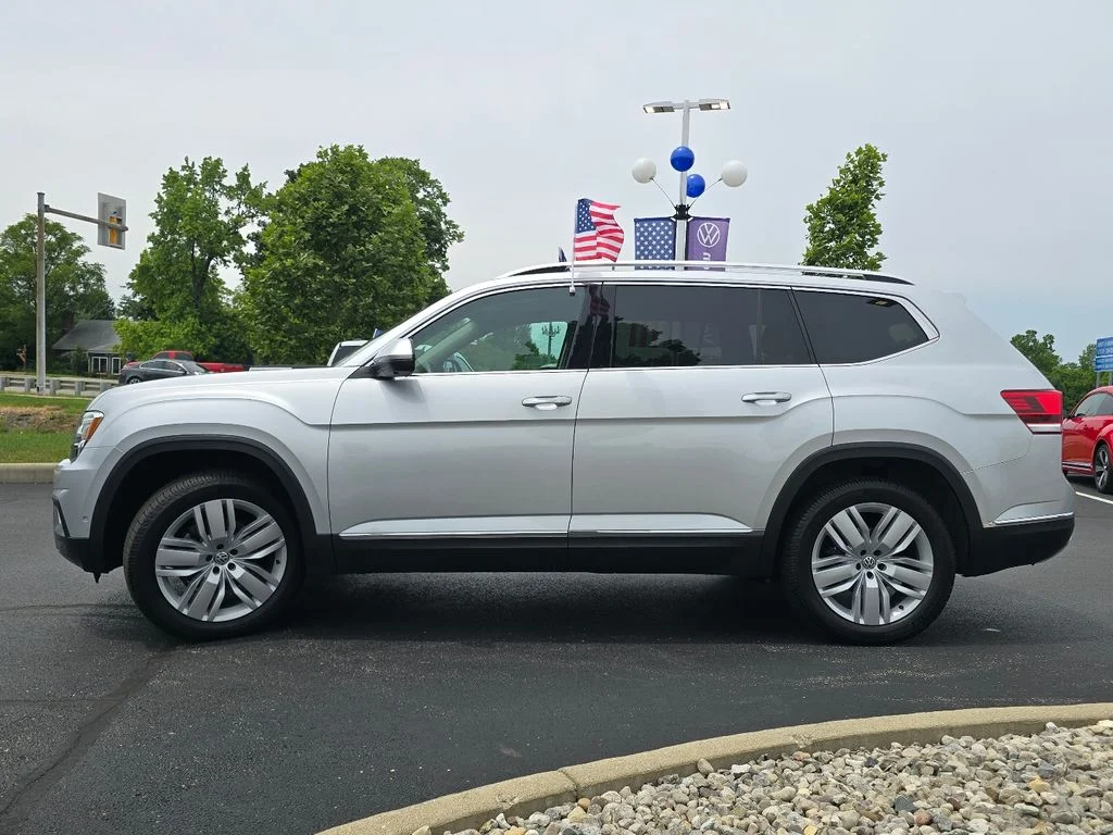Used 2019 Silver Volkswagen SEL Premium image 22