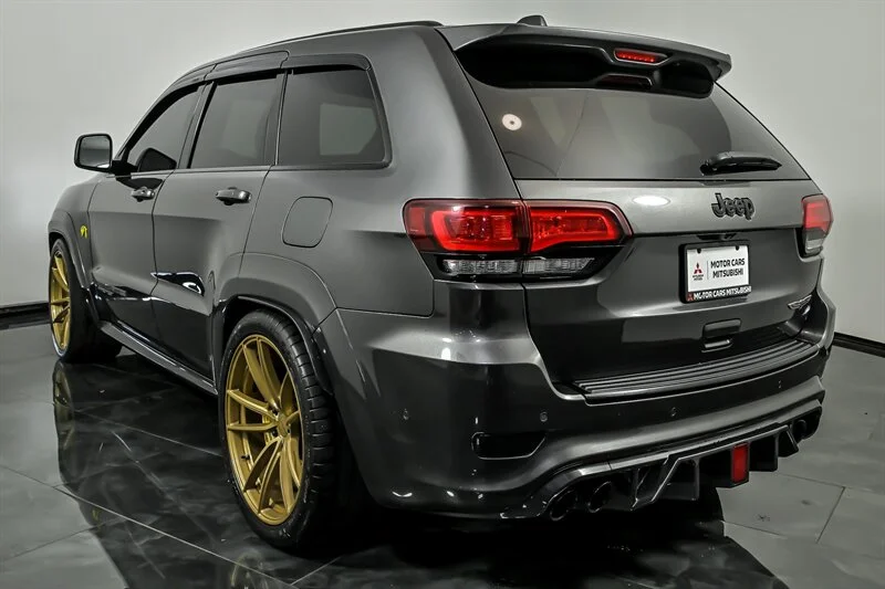 Used 2019  Jeep Trackhawk image 7