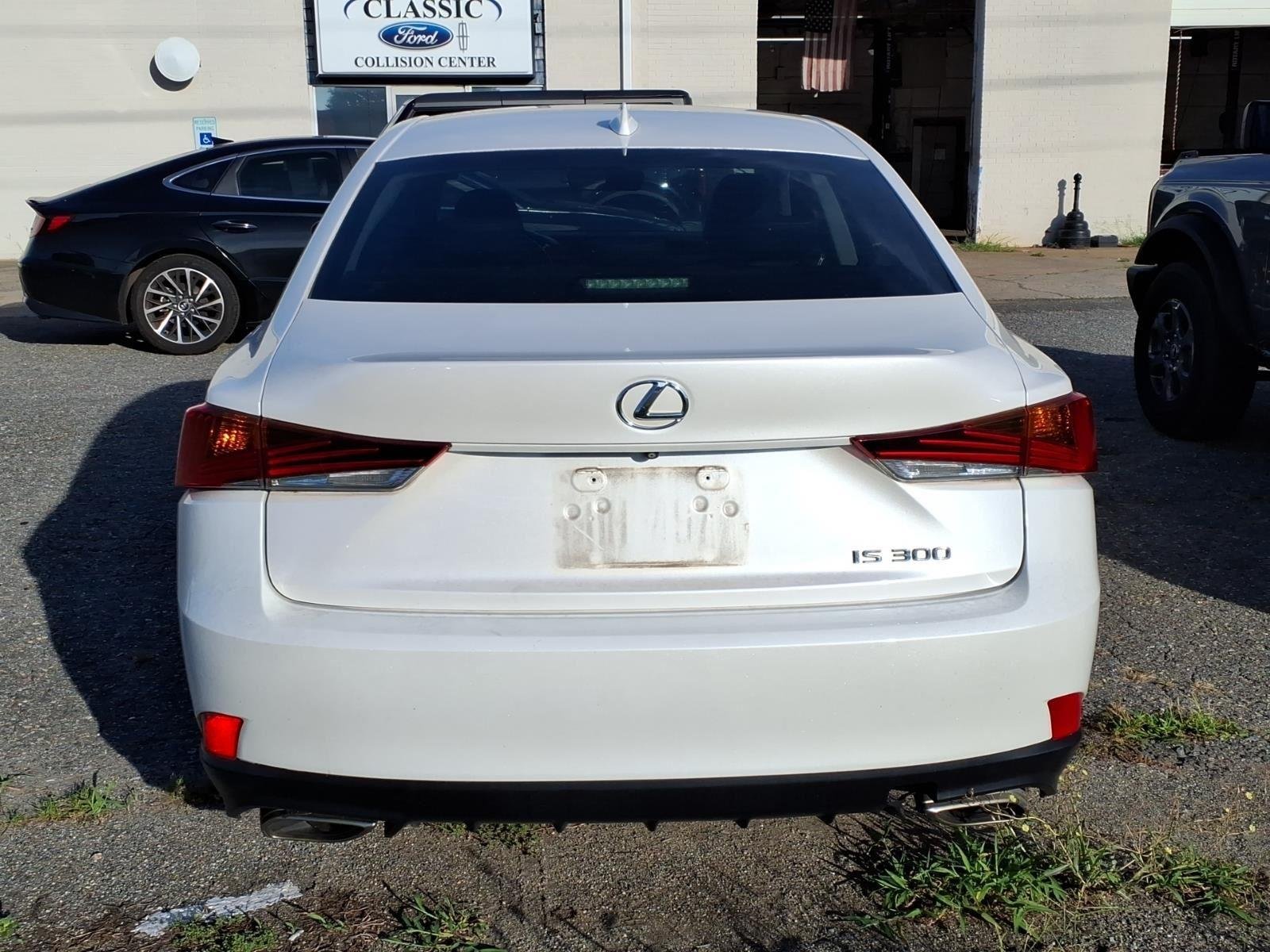 Used 2018 Eminent White Pearl Lexus IS 300 image 5