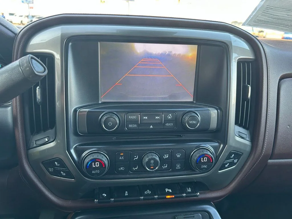 Used 2014 White Chevrolet High Country image 15