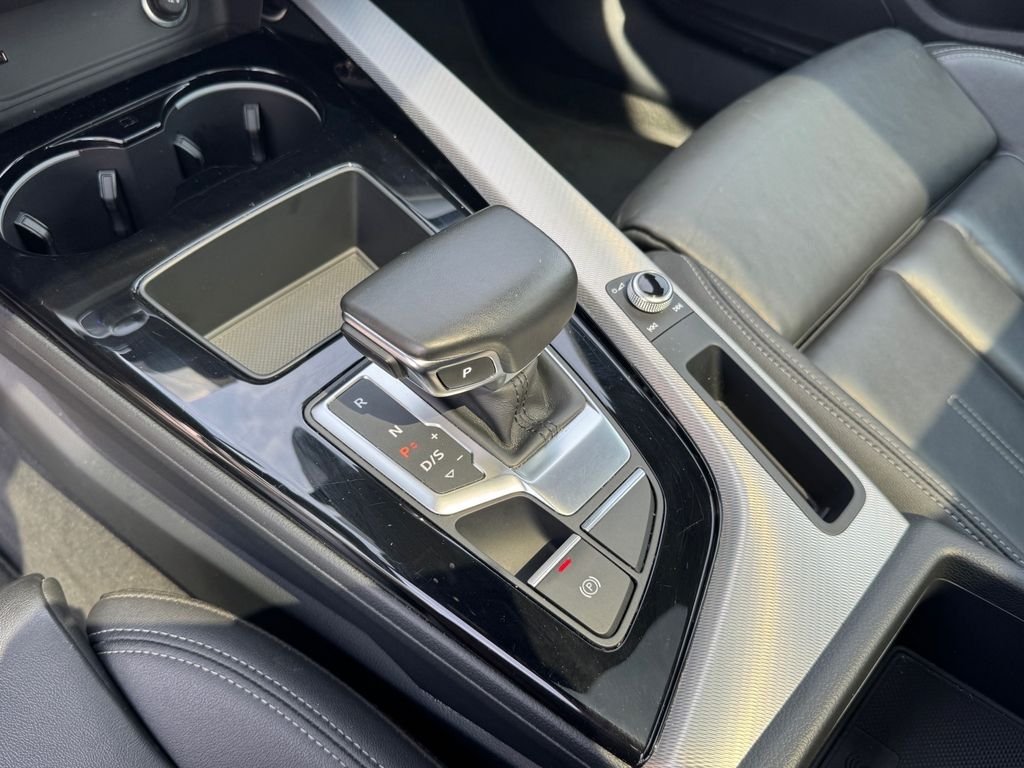 Used 2025  Audi 45 S line Premium image 26