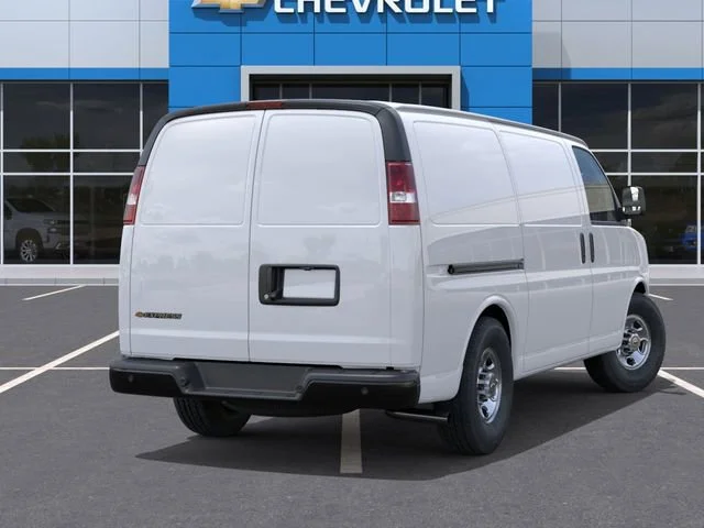 New 2026 Summit White Chevrolet 1WT image 4