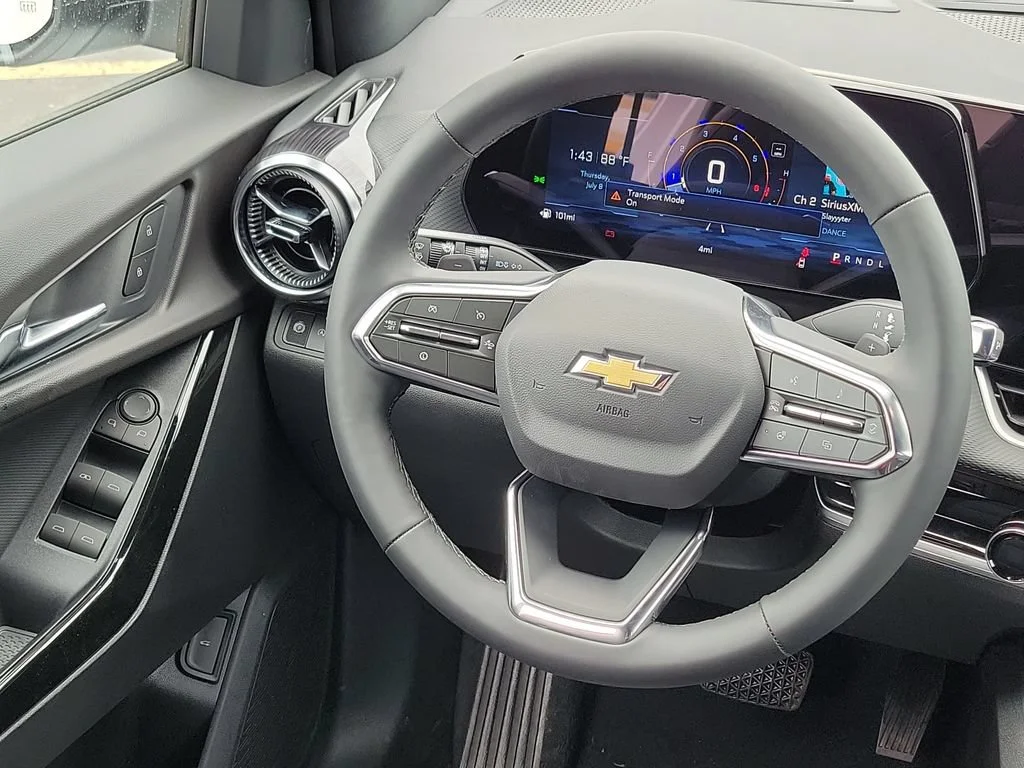 New 2027 Summit White Chevrolet LT image 21