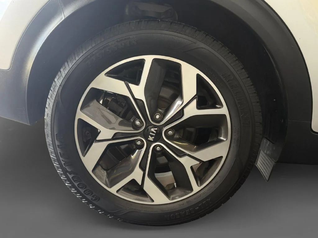 Used 2022 Silver Kia EX image 11