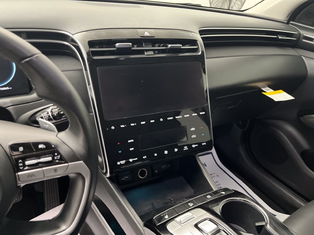 Used 2024 Silver Hyundai SEL Convenience image 19