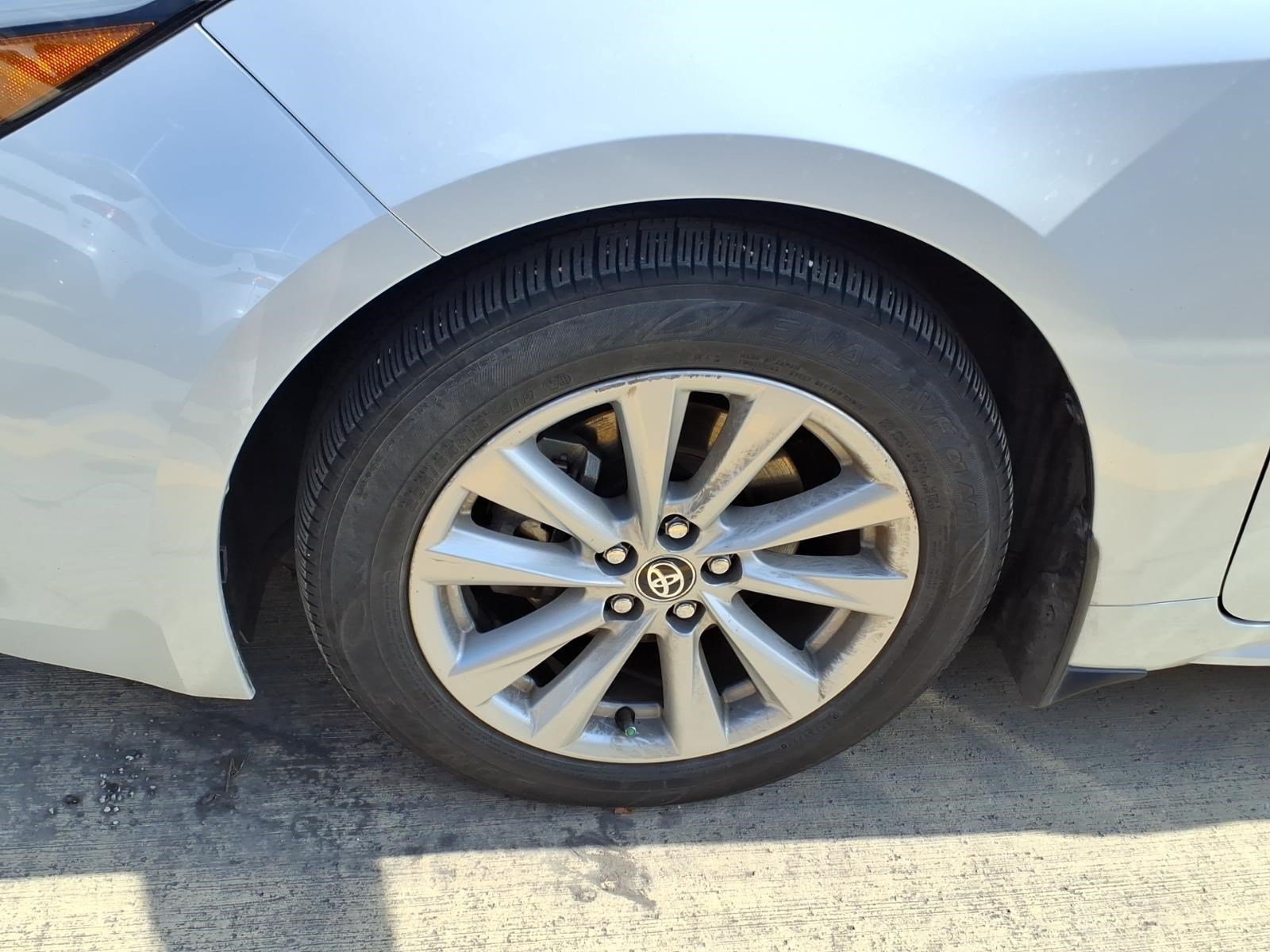 Used 2025 White Toyota SE image 3