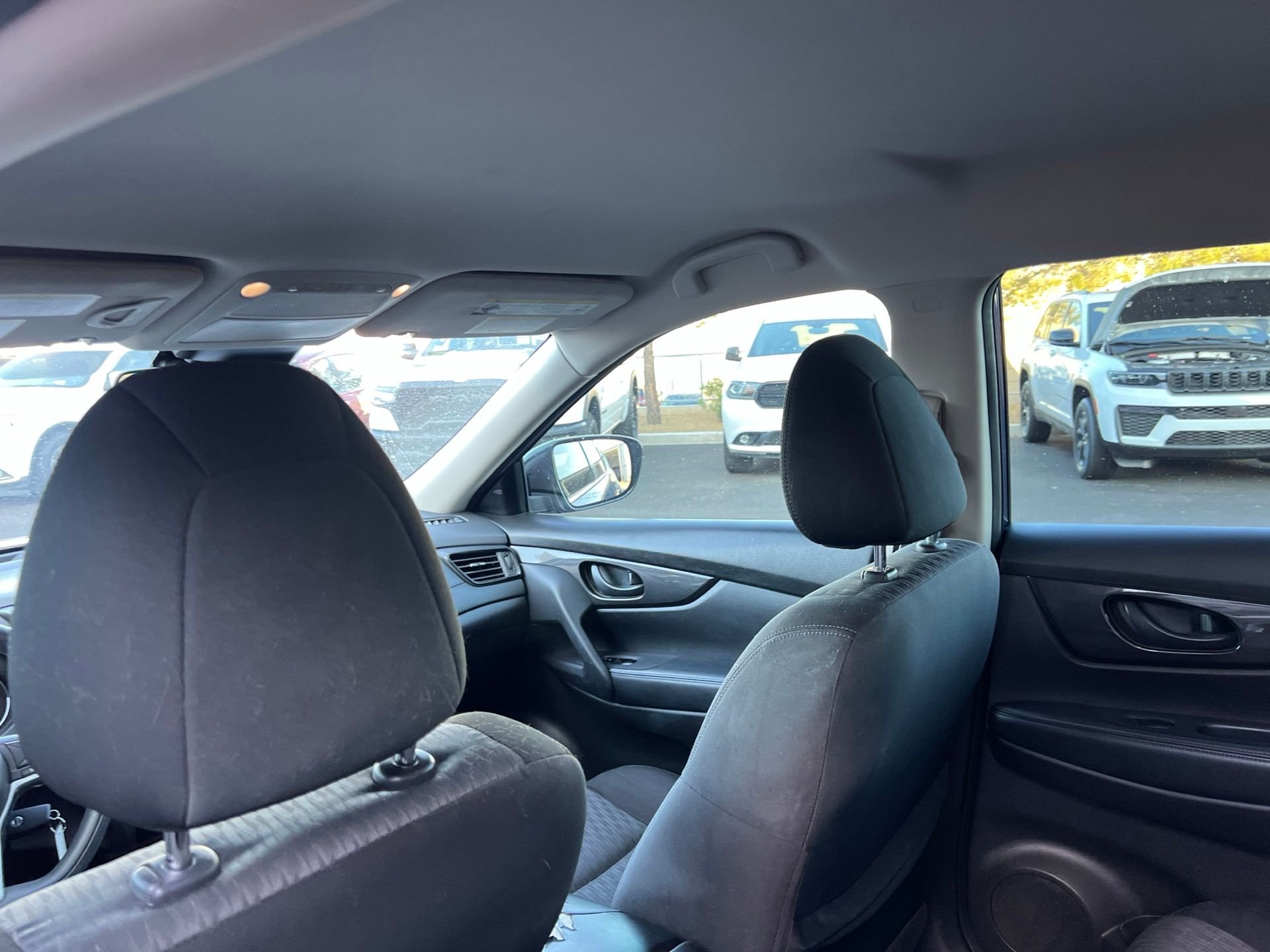 Used 2020 Blue Nissan S image 25