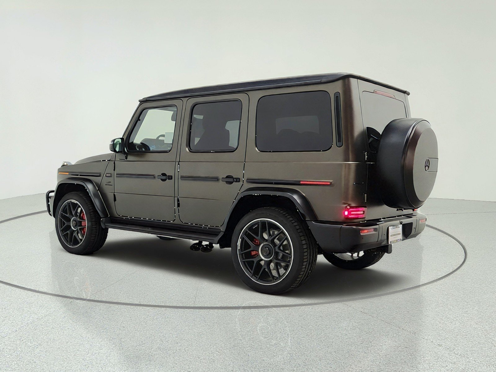 New 2027 MANUFAKTUR Dakota Brown Magno Mercedes-Benz AMG® G 63 SUV image 28