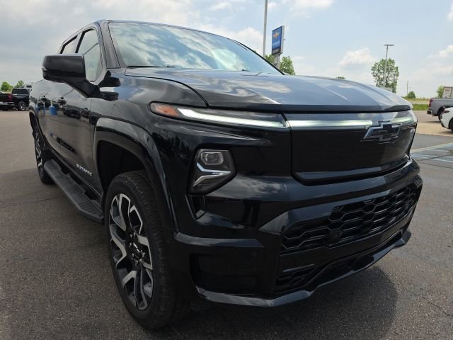 Used 2024 Chevrolet Silverado EV RST with VIN 1GC40ZELXRU000182 for sale in Milan, MI