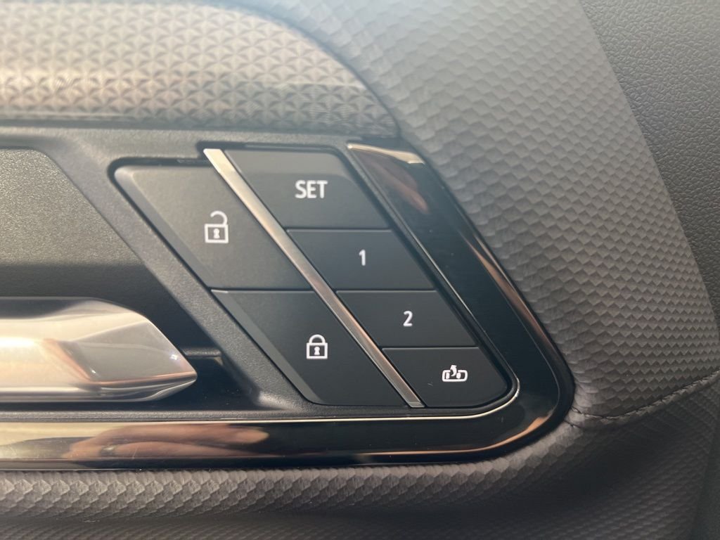 Used 2025 Summit White Chevrolet ZR2 image 8