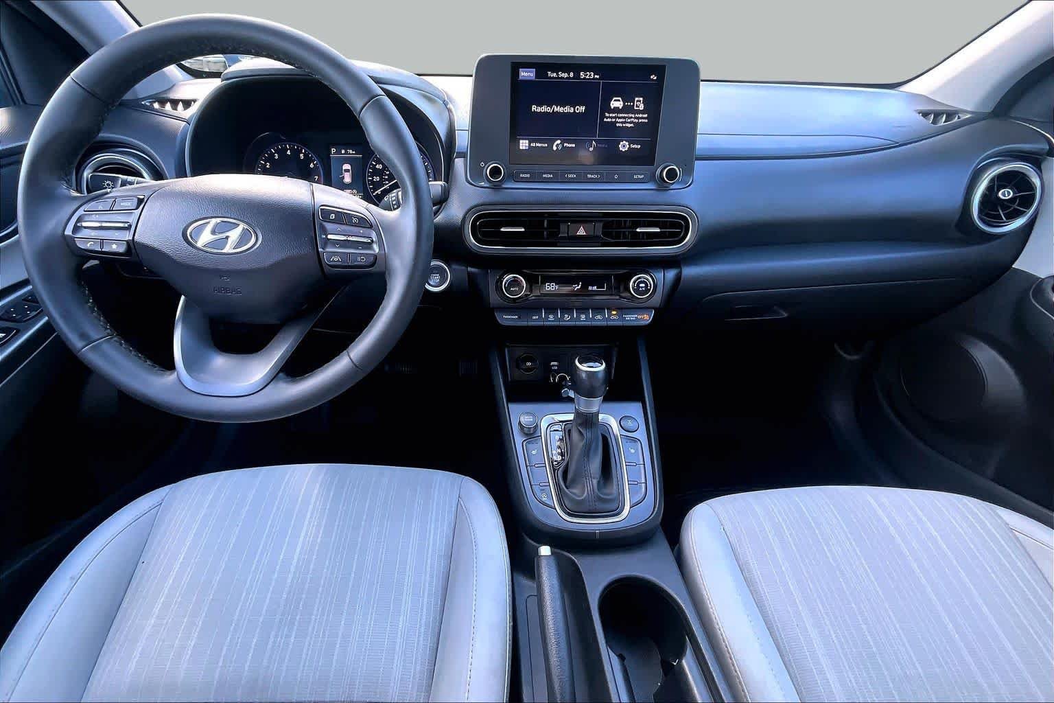 Used 2022 Teal Isle Hyundai SEL image 15