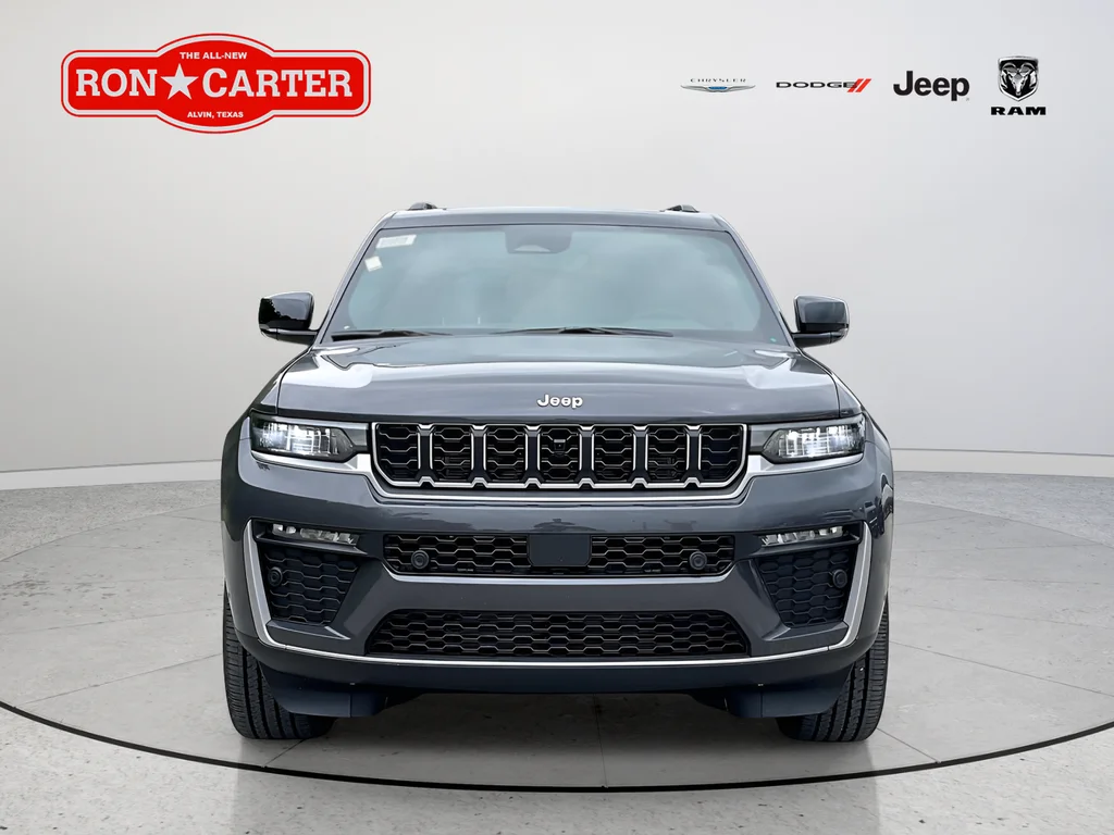 New 2026 Baltic Gray Metallic Clear-Coat Exterior Paint Jeep Limited image 2