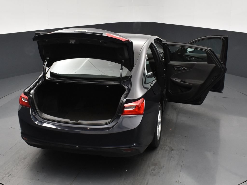 Used 2022 Gray Chevrolet LS image 25