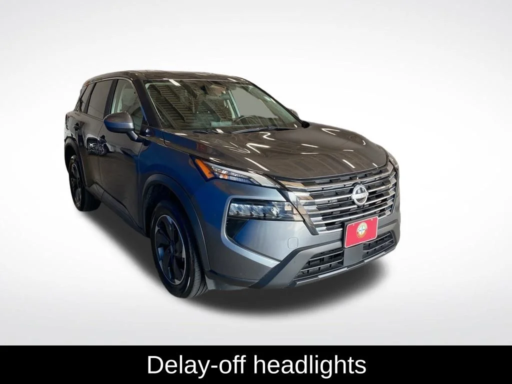 Used 2025 Gray Nissan SV image 14