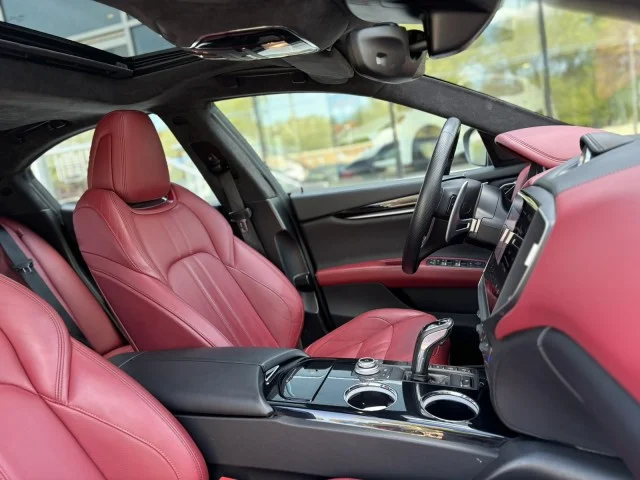 Used 2022 Nero Ribelle Metallic Maserati Modena ~ SPORTIVO PACKAGE & BOWERS & WILKINS image 26
