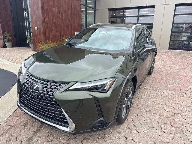 New 2026 Nori Green Pearl Lexus 300h Premium image 9