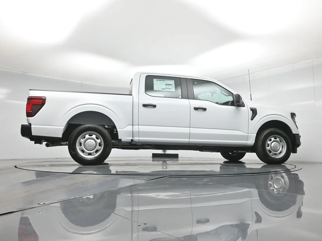 New 2026 Oxford White Ford XL image 44
