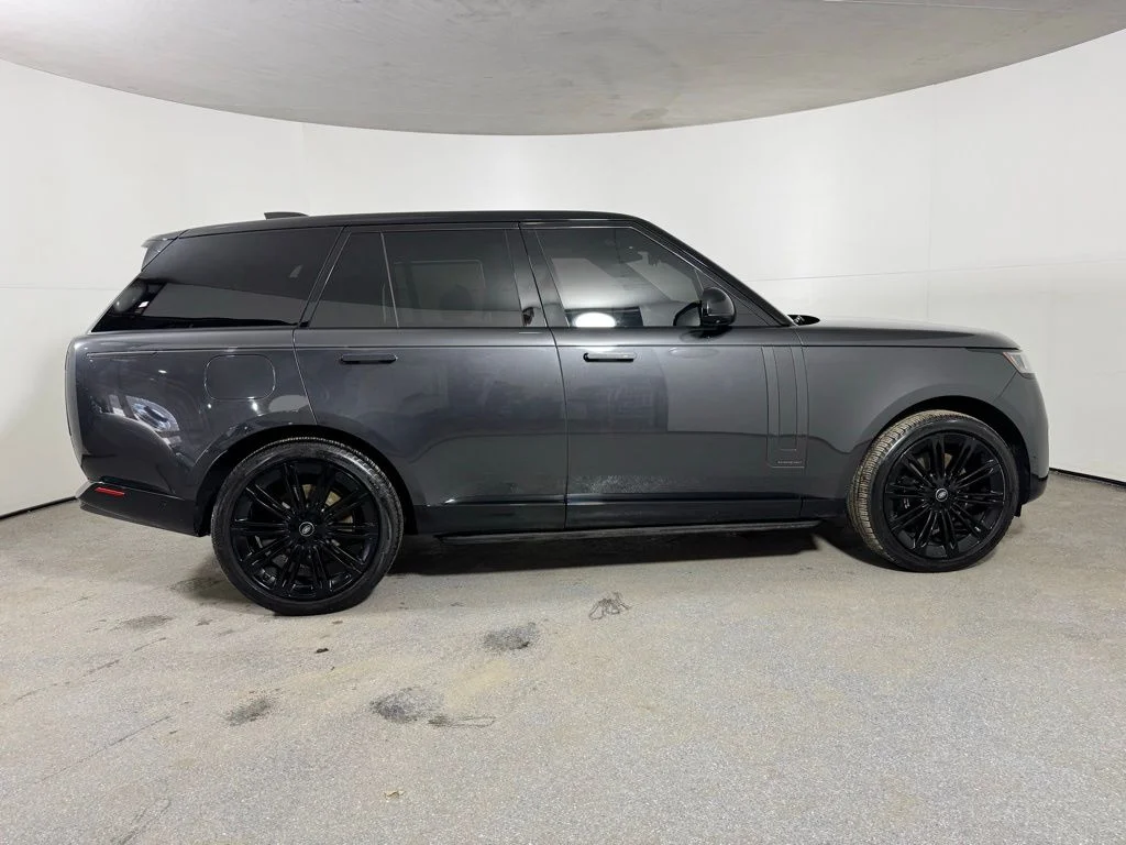 Used 2024 Carpathian Gray Premium Metallic Land Rover Autobiography image 5