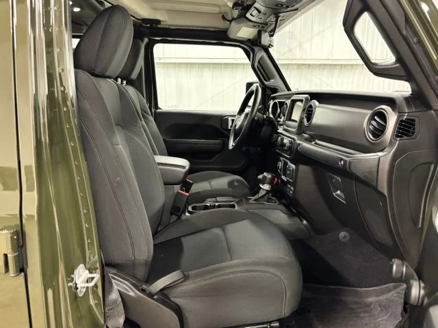 Used 2022 Green Jeep Willys image 21