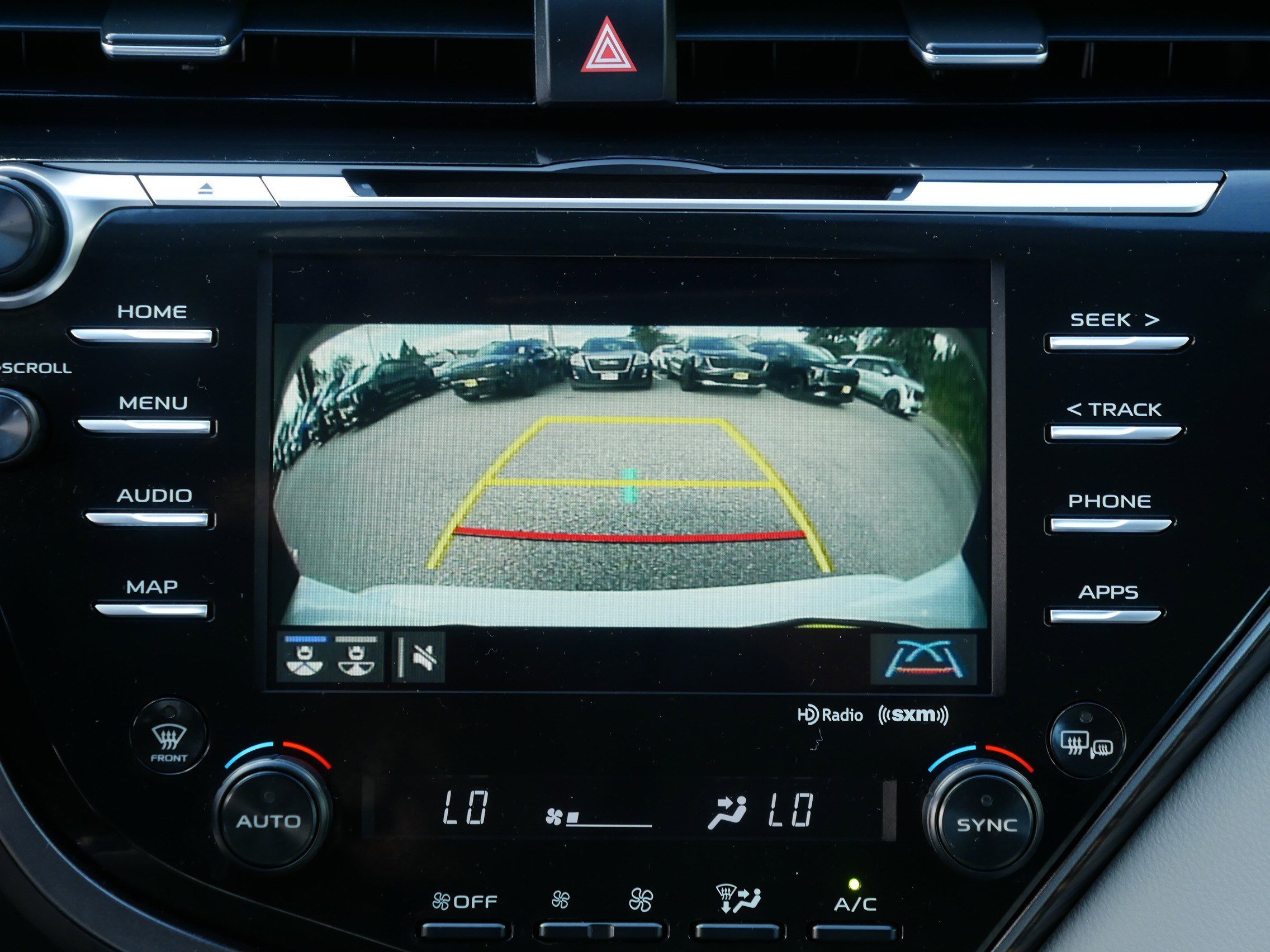Used 2019 Wind Chill Pearl Toyota XLE image 27