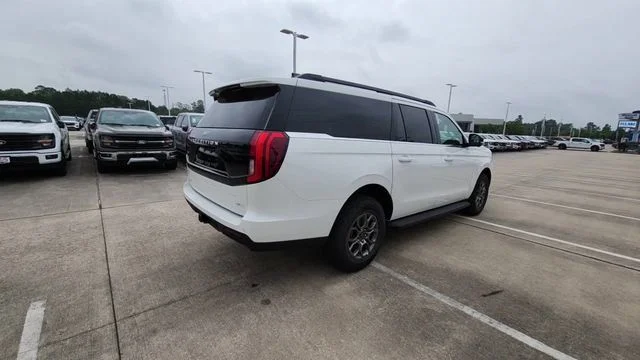 New 2026 Star White Metallic Tri-Coat Ford Active image 9
