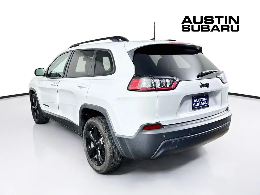 Used 2020 White Jeep Latitude Plus image 5