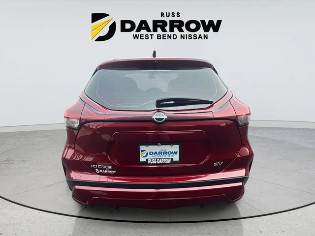 Used 2023 Red Nissan SV image 4
