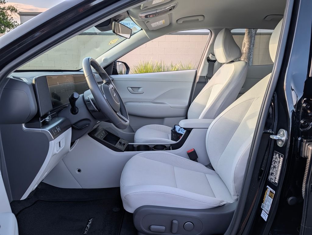 2024 Hyundai Kona EV SEL - Photo 11