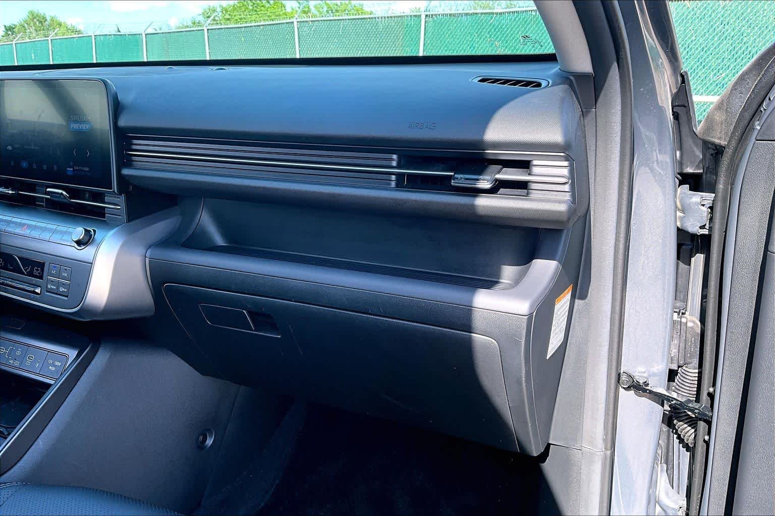 Used 2024 Ecotronic Gray Pearl Hyundai Limited image 17