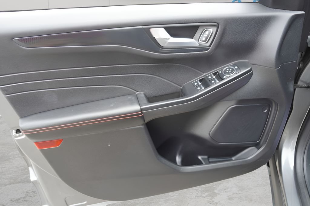 Used 2025 Gray Metallic Ford ST-Line image 15