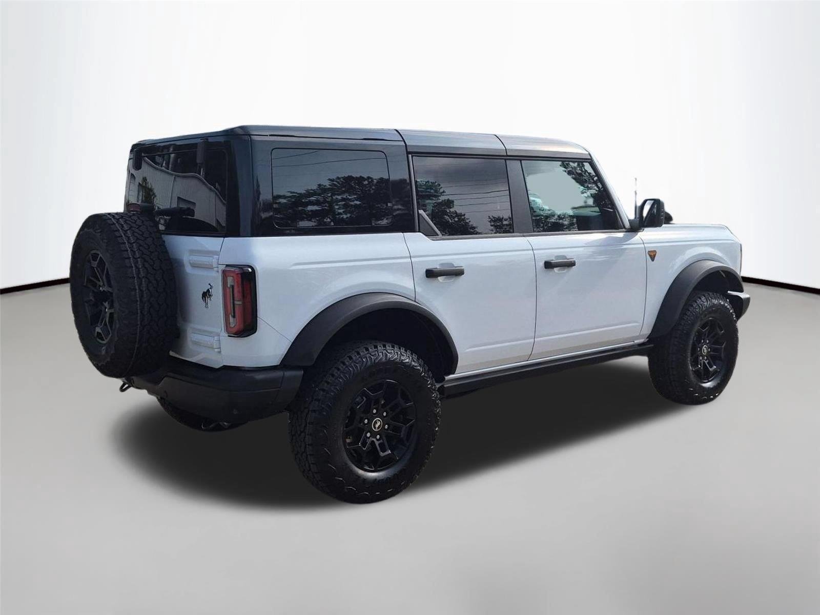 New 2026 Oxford White Ford Badlands® image 5