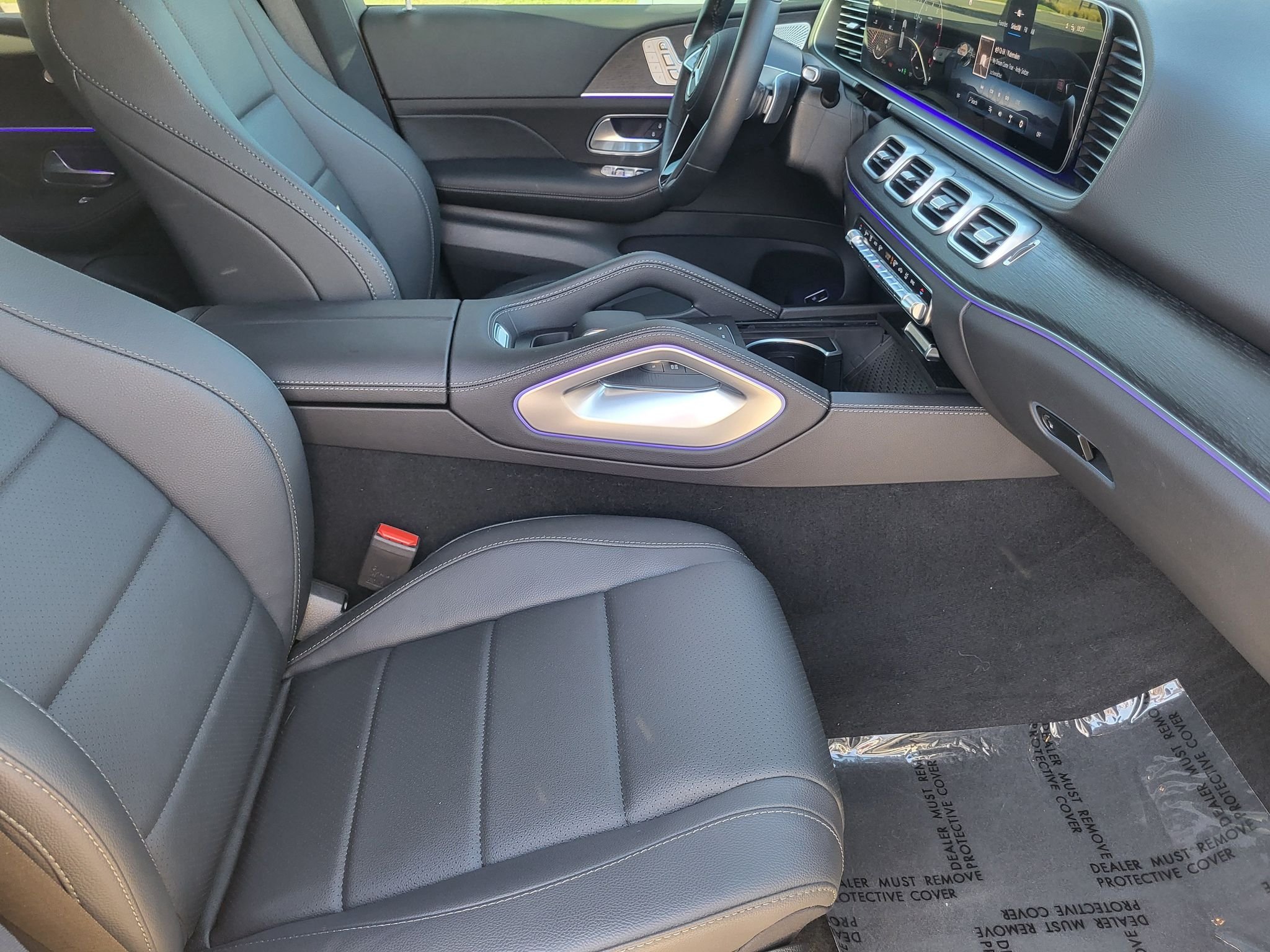 Certified Used 2025 Obsidian Black Metallic Mercedes-Benz GLE450 4MATIC® image 16