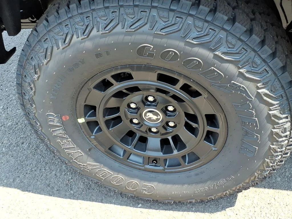 New 2026 Avalanche Gray Ford Big Bend® image 7