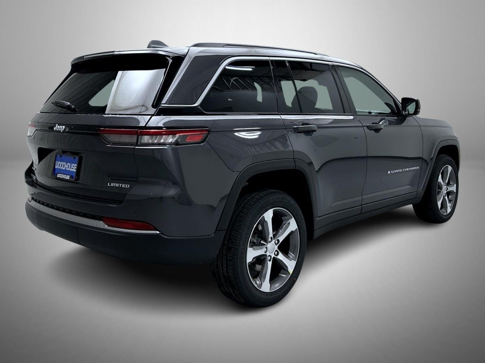 New 2026 Baltic Gray Metallic Clear-Coat Exterior Paint Jeep Limited image 5