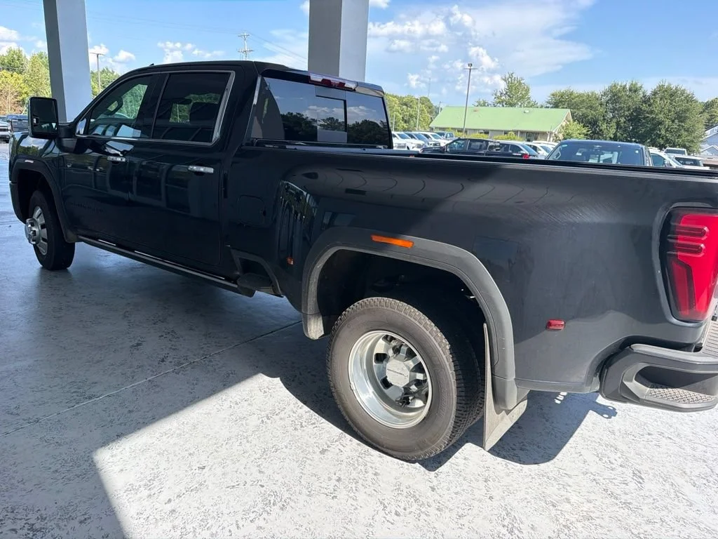 Used 2026 Onyx Black GMC Denali DRW image 5
