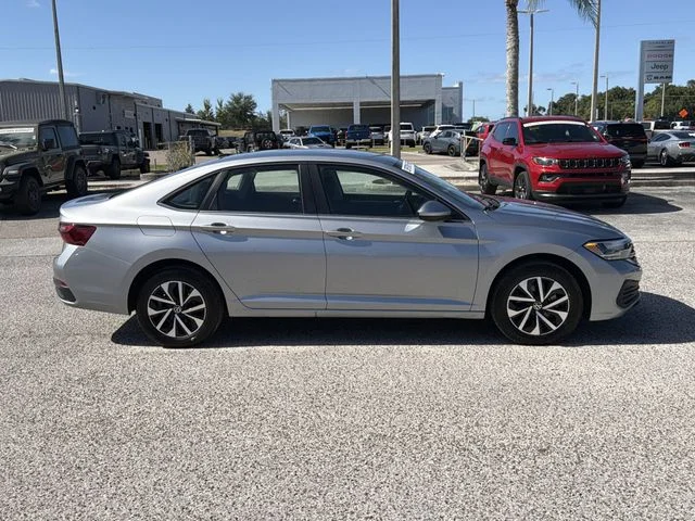 Used 2024 Silver Volkswagen 1.5T S image 3