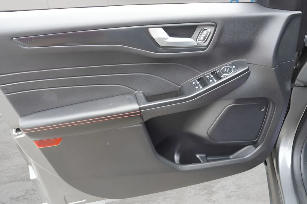 Used 2025 Gray Metallic Ford ST-Line image 15