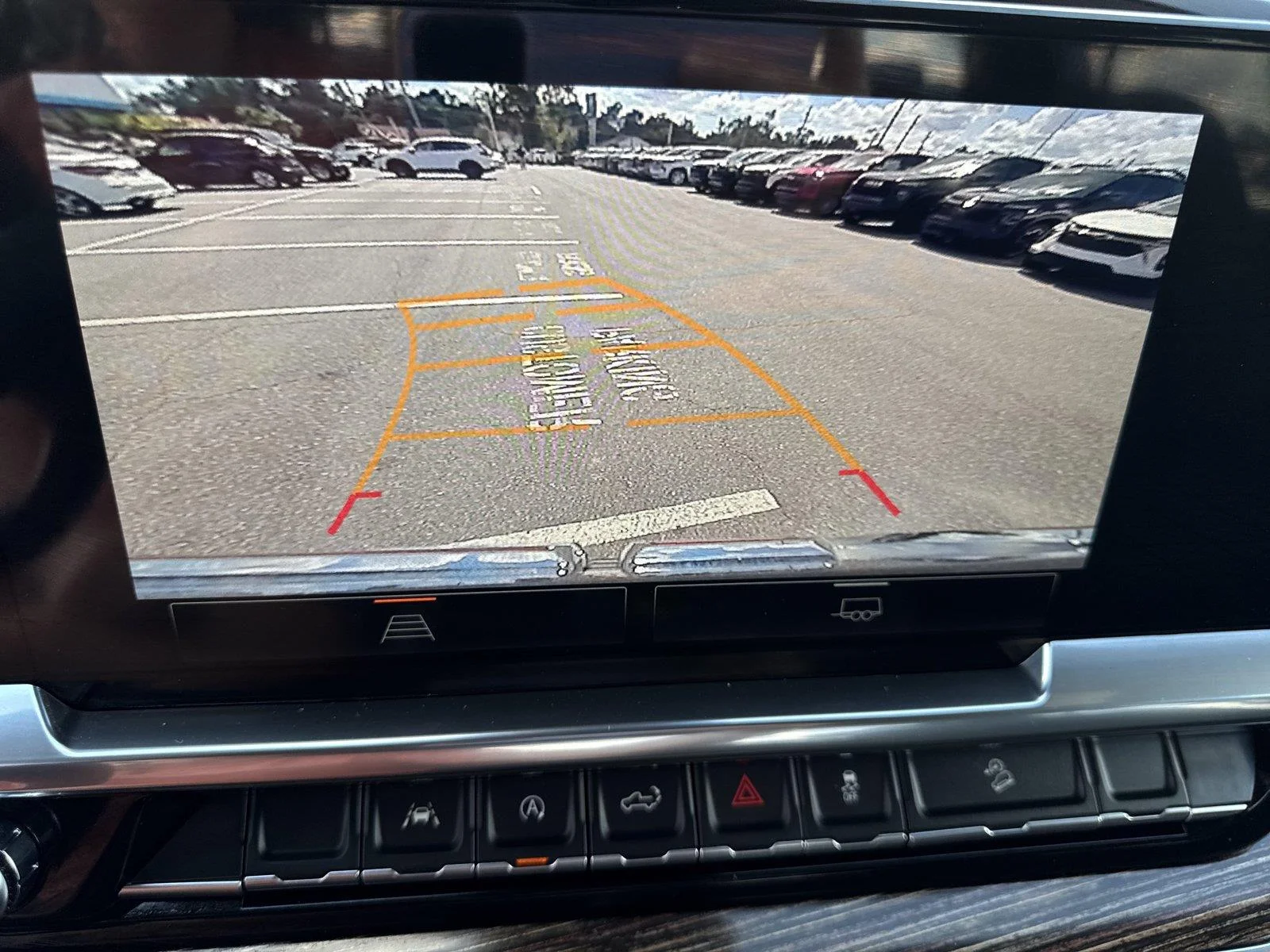 Used 2023 TITANIUM RUSH METALLIC GMC Elevation image 20