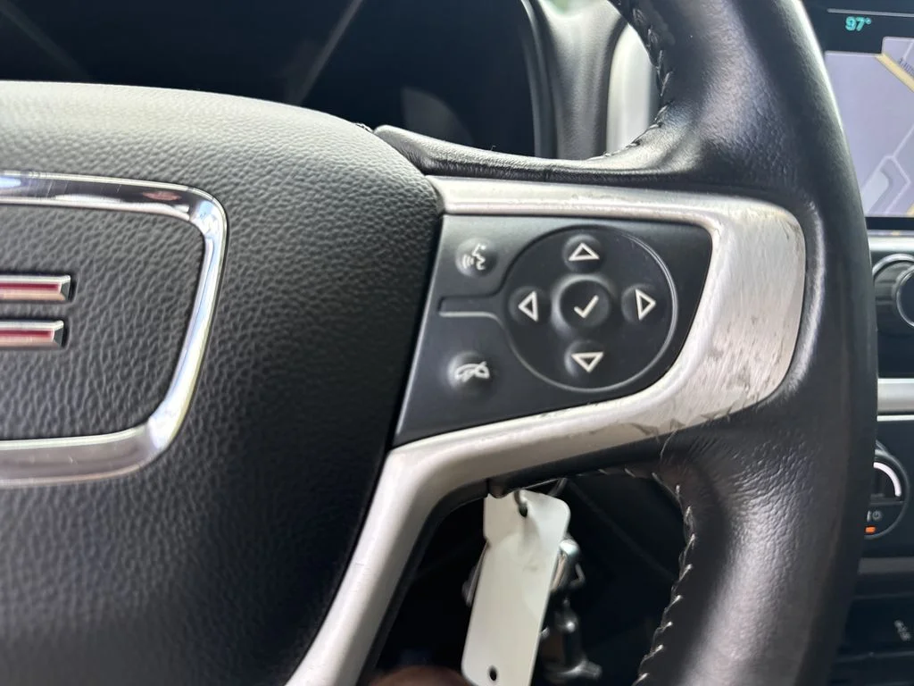 Used 2017 Silver GMC SLT image 22