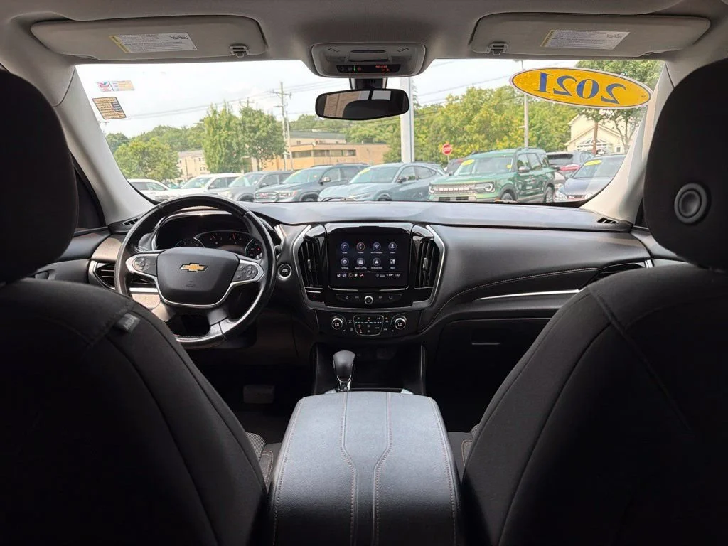 Used 2021 Graphite Metallic Chevrolet LT image 19