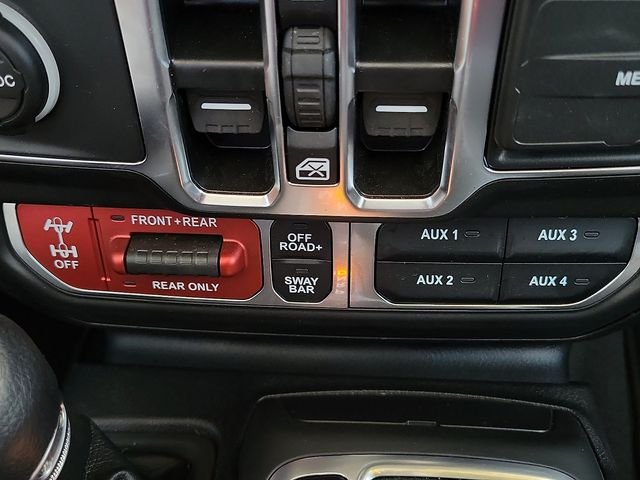 Used 2025 White Jeep Rubicon image 16