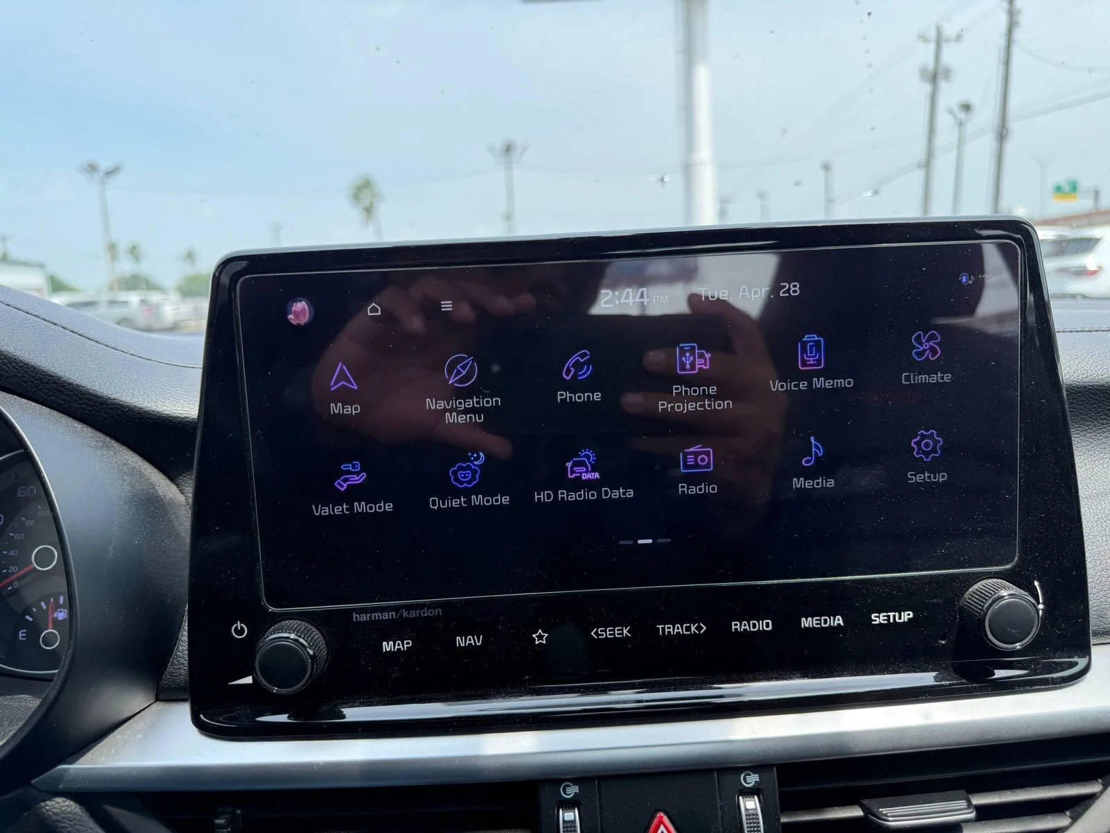Used 2023 White Kia GT image 8