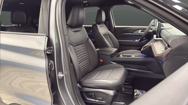 Used 2026 Carbonized Gray Metallic Ford ST-Line image 24