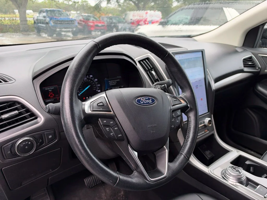 Used 2024 Black Ford SEL image 9